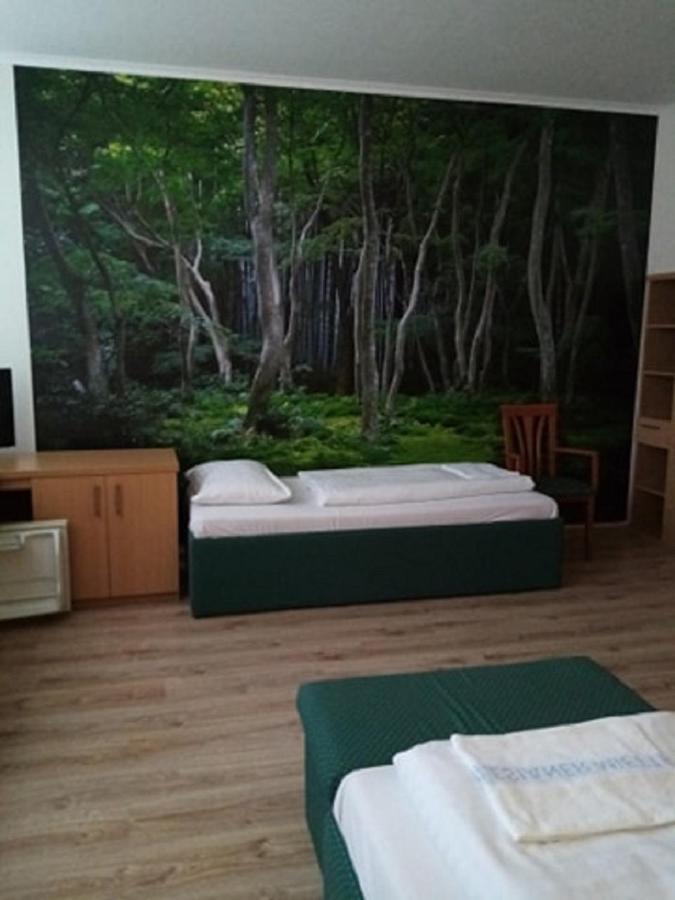 Hotel Hubert Nové Zámky Exteriér fotografie