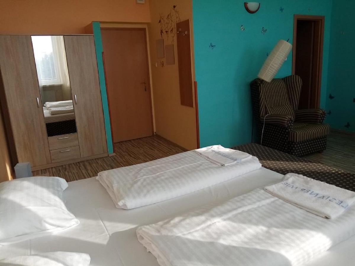 Hotel Hubert Nové Zámky Exteriér fotografie
