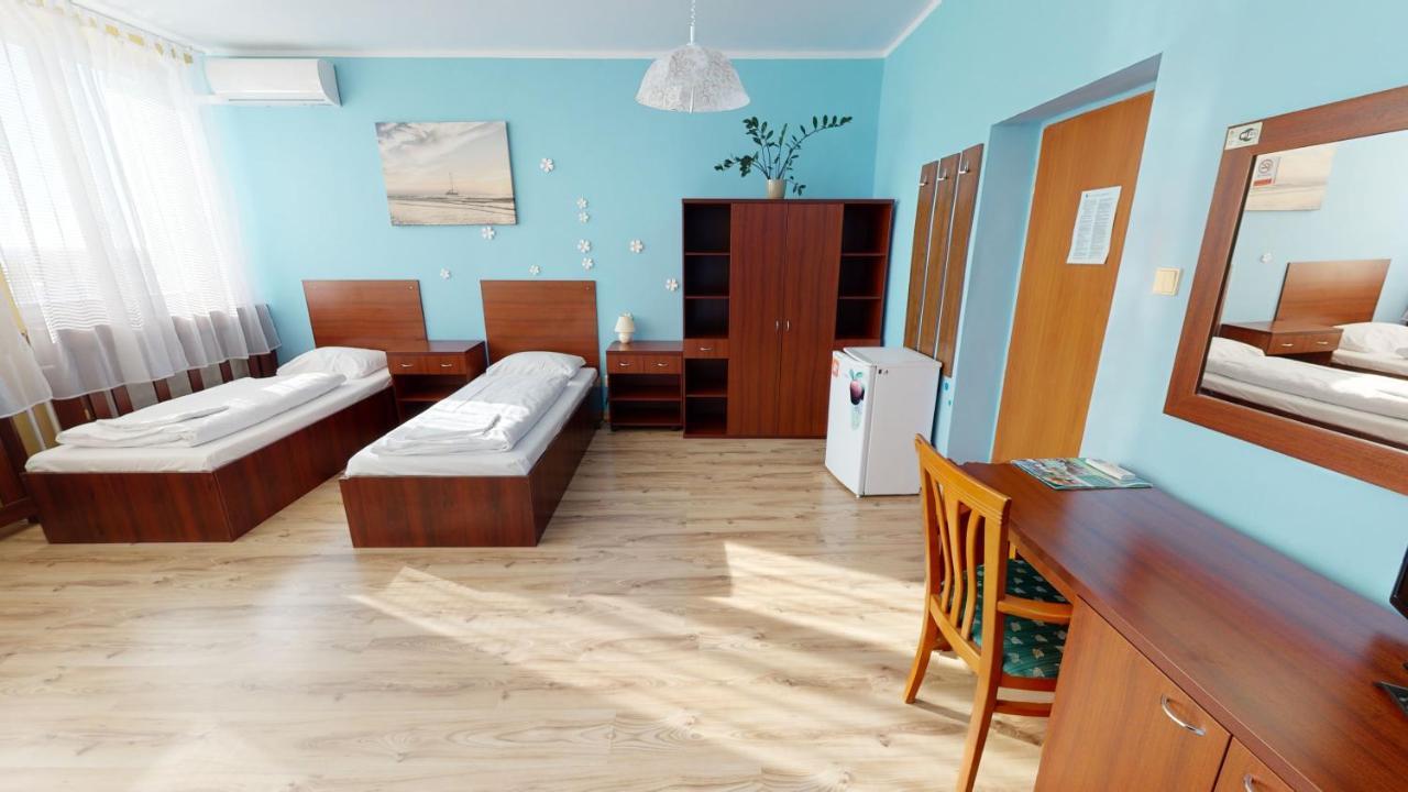 Hotel Hubert Nové Zámky Exteriér fotografie