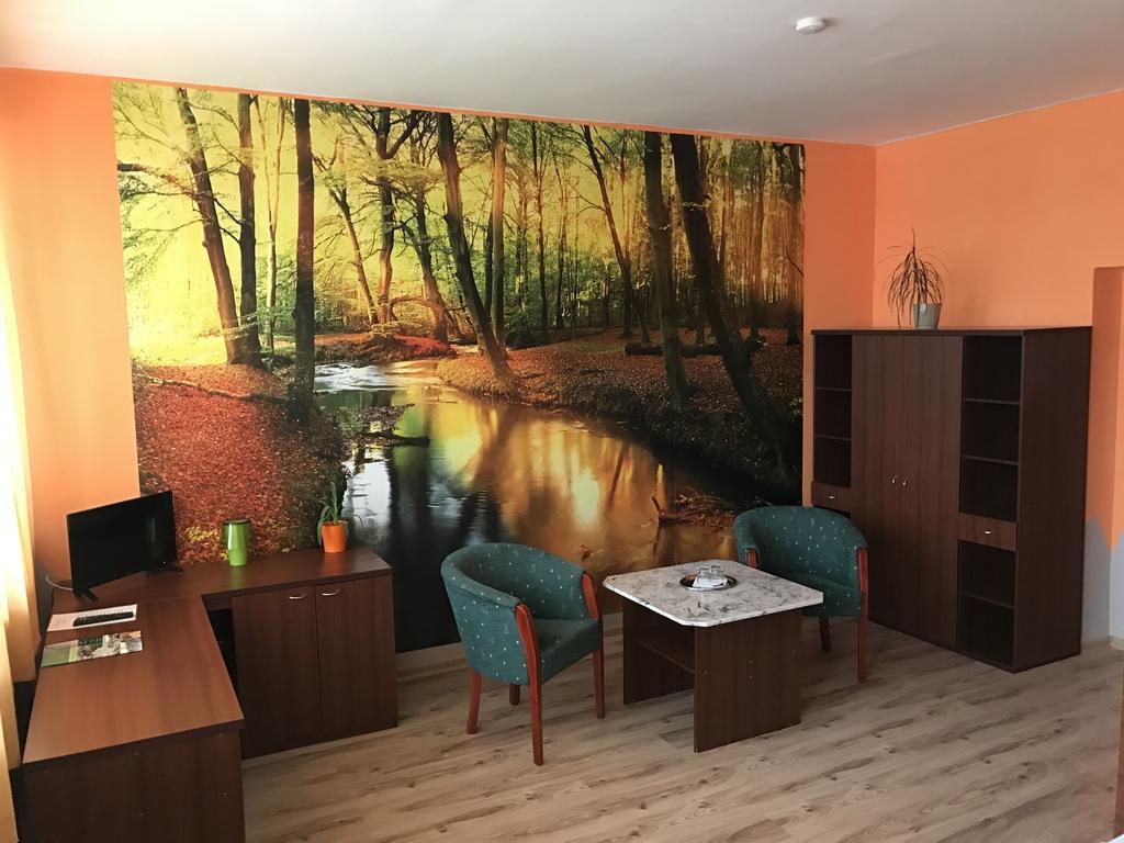 Hotel Hubert Nové Zámky Exteriér fotografie