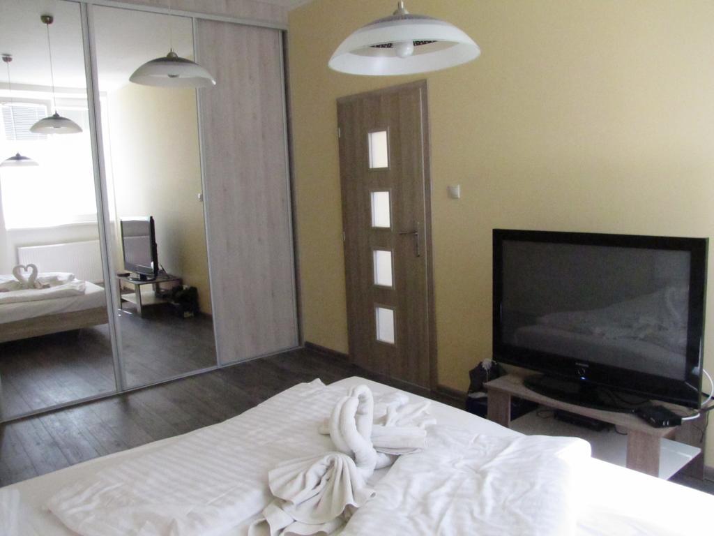 Hotel Hubert Nové Zámky Exteriér fotografie